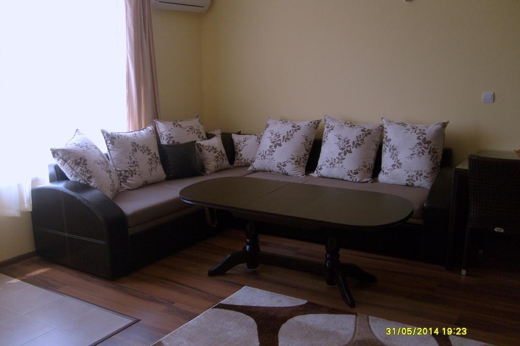 Guest Rooms Mihaylovi Pavel Banya Quarto foto