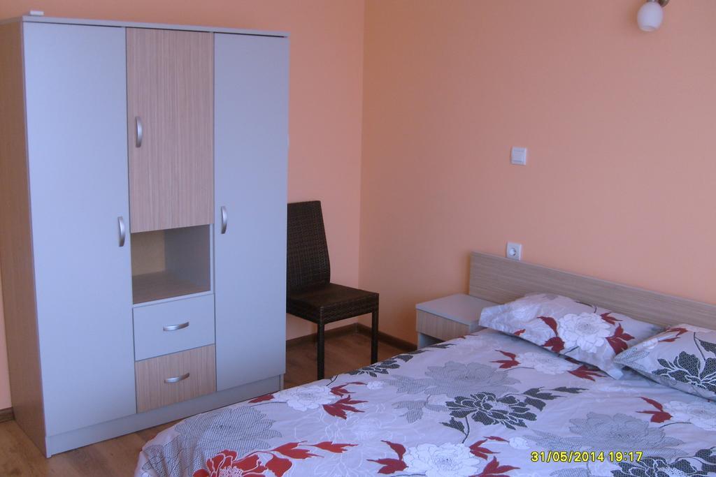 Guest Rooms Mihaylovi Pavel Banya Quarto foto